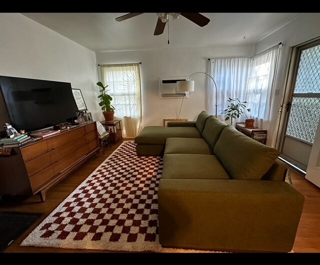 Foto del edificio - 4435 12th St