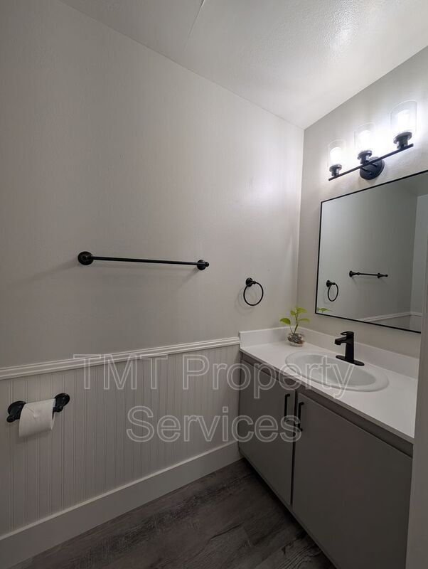 Foto del edificio - 4068 Weymouth Ln