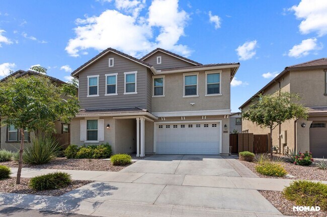 Building Photo - Stunning 5BR House in Chandler