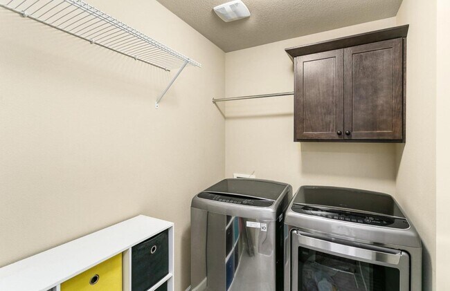 Foto del edificio - 2833 25th Ave