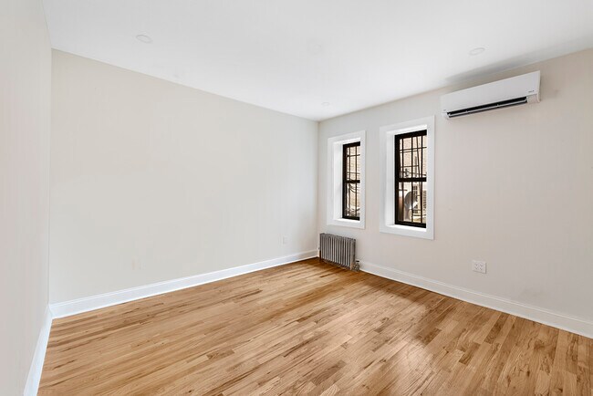 Building Photo - 1097 Park Pl