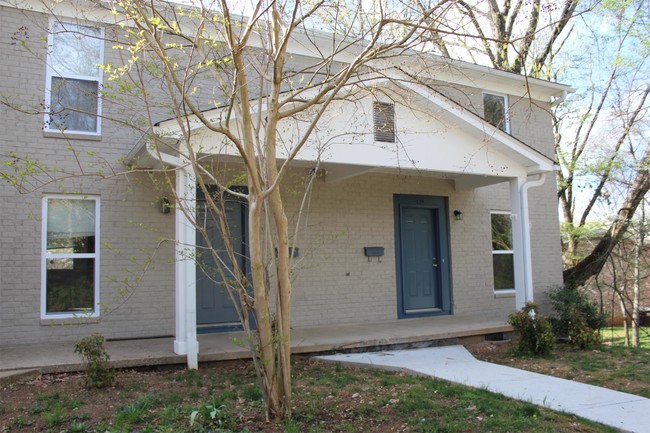 Building Photo - 229 Taliwa Gardens Dr