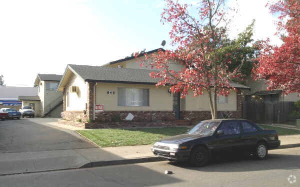 Building Photo - 840 El Cerrito Way