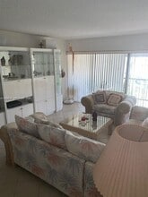 Building Photo - 303 Racquet Club Rd