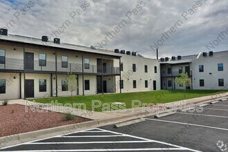 Building Photo - 1061 Ranger St