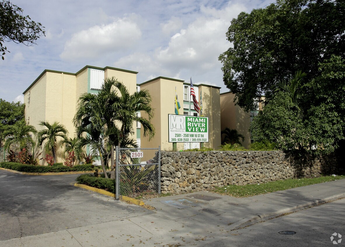 Foto principal - Miami Riverview Apartments