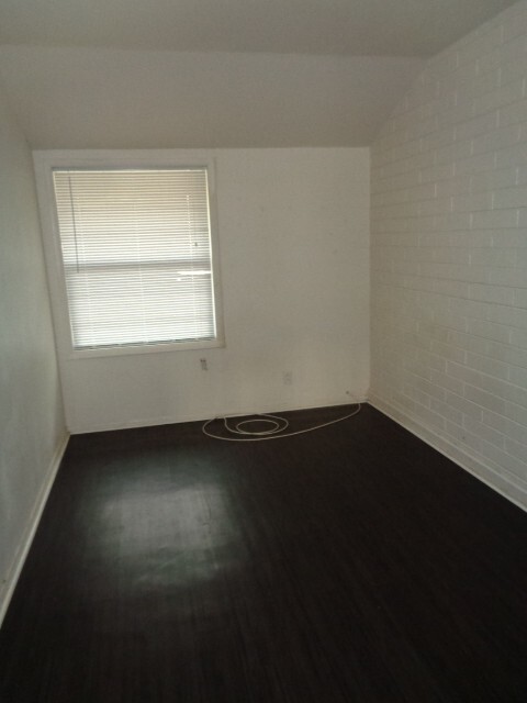 Building Photo - 864 E Chandler Blvd