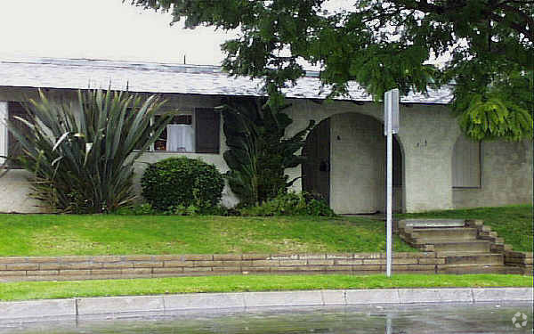 Building Photo - 311 W Tularosa Ave