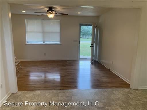 Building Photo - 3 br, 1 bath House - 707 Volunteer Dr