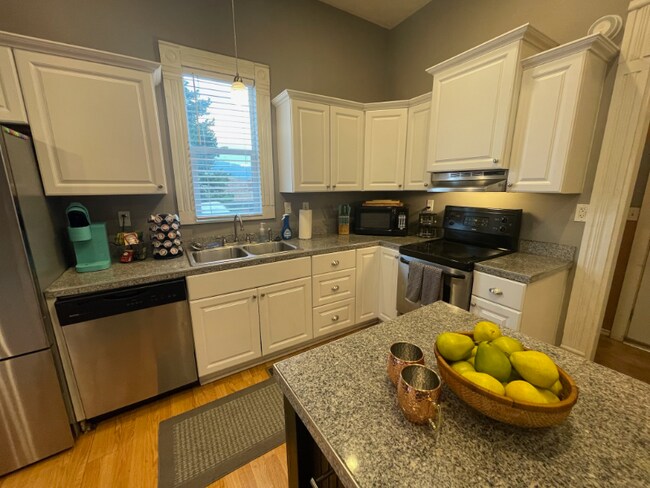 Foto del edificio - 832 Caledonia St