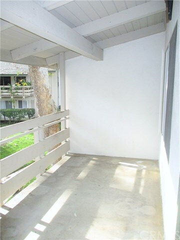 Building Photo - 23732 Hillhurst Dr
