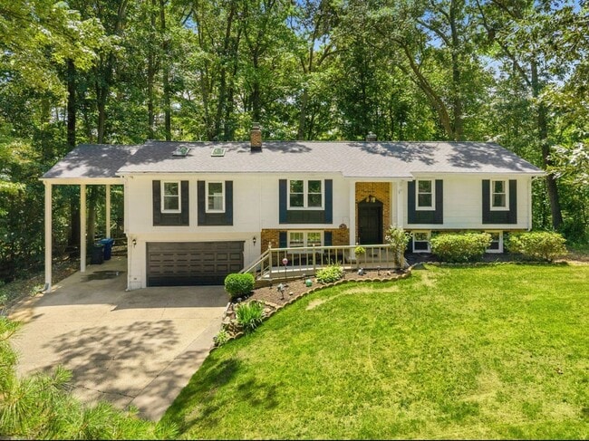 Building Photo - 6570 Tip Hill Dr