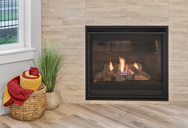 Building Photo - Attractive Modern Easton 3 Bedroom Home