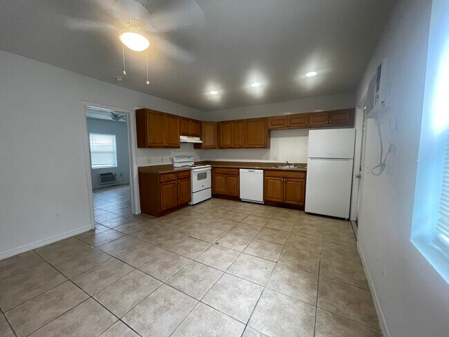 Foto del edificio - 1314 NE 13th St