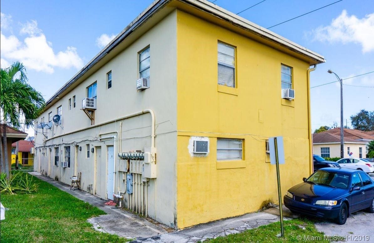 2201 Greene St Unit 7, Hollywood, FL 33020 Room for Rent in Hollywood