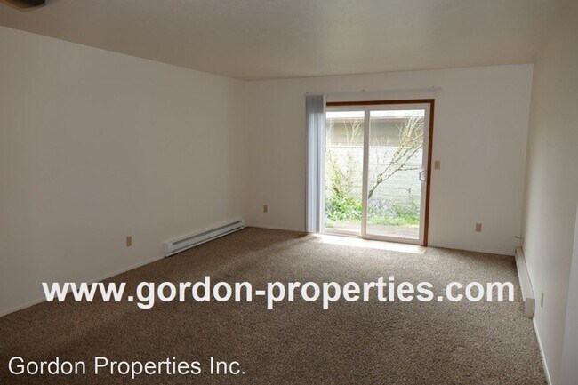 Building Photo - 16360 SE Stark St