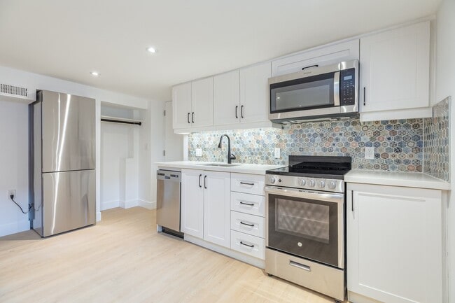 Building Photo - 429 Brock Ave