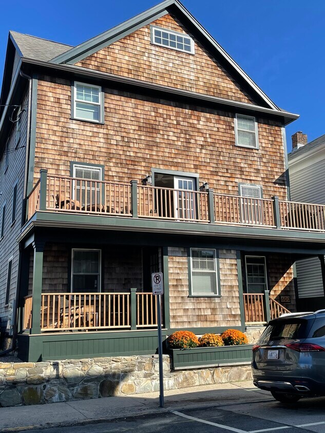 Primary Photo - 600 Thames St