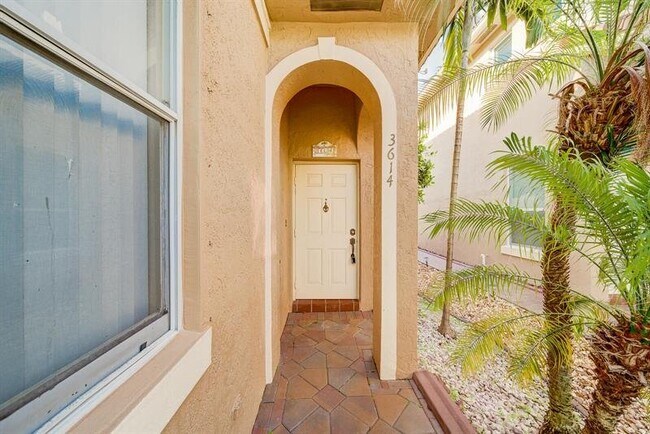 Foto del edificio - 3614 Lakewood Pl