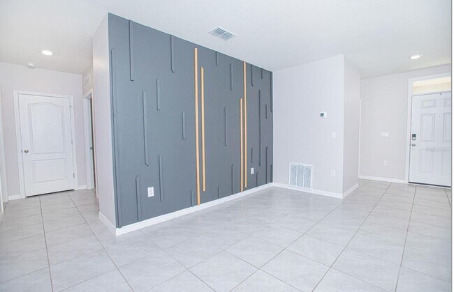 Building Photo - 3870 Silverstream Terrace
