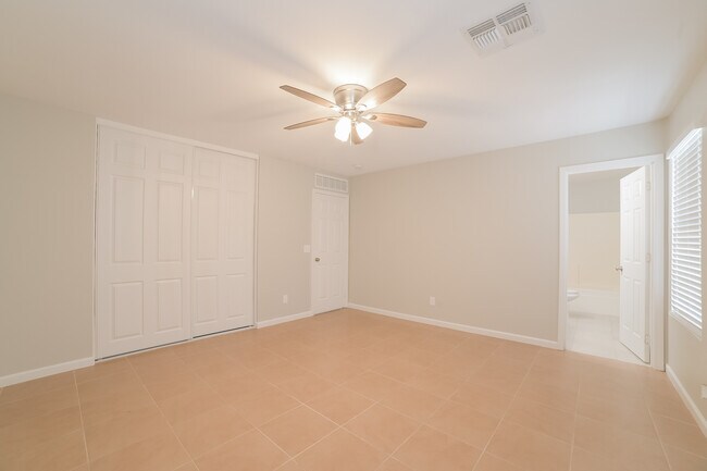 Foto del edificio - 11626 W Charter Oak Rd