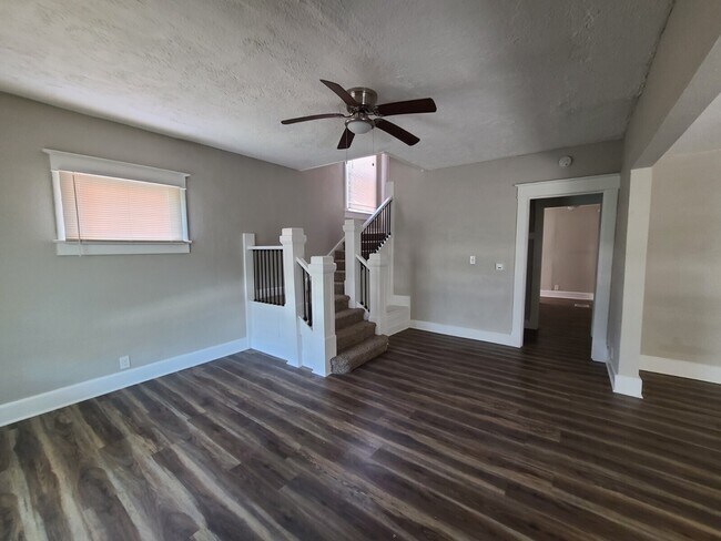 Foto del edificio - 3155 N Capitol Ave