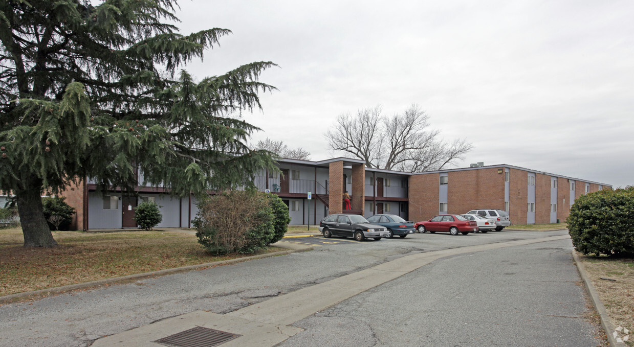 Primary Photo - Old Point Apartments