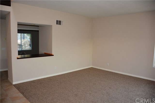 Building Photo - 44 Gingham St