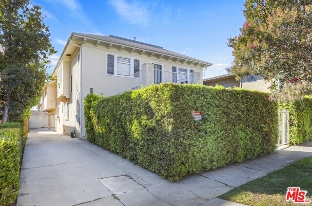 Foto del edificio - 1747 N Kenmore Ave