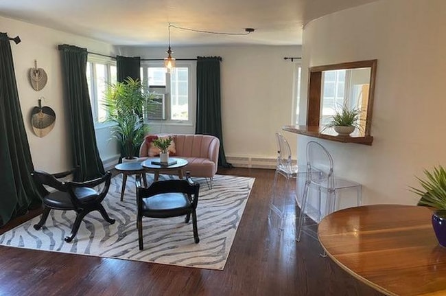 Foto del edificio - 700 W Bittersweet Pl