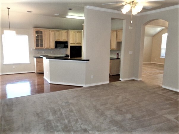 Foto del edificio - 989 Dogwood Ln
