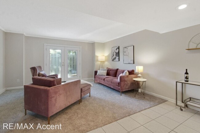 Building Photo - 1 br, 1.5 bath House - 52 Knollwood Cir.