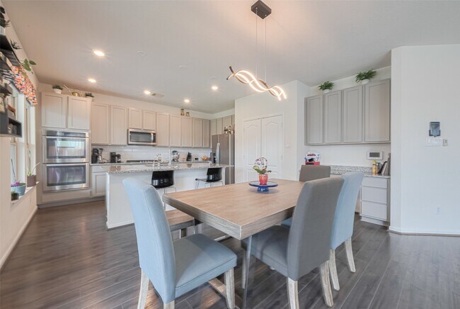 Foto del edificio - 1714 Clifton Hills Ln
