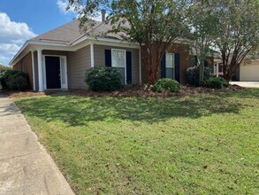 Building Photo - 1307 Hallwood Ln