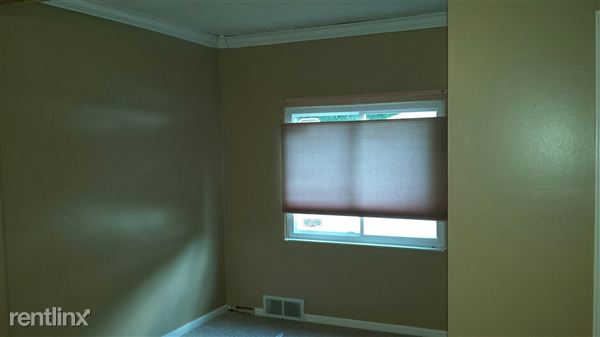 Building Photo - 18412 Lennane