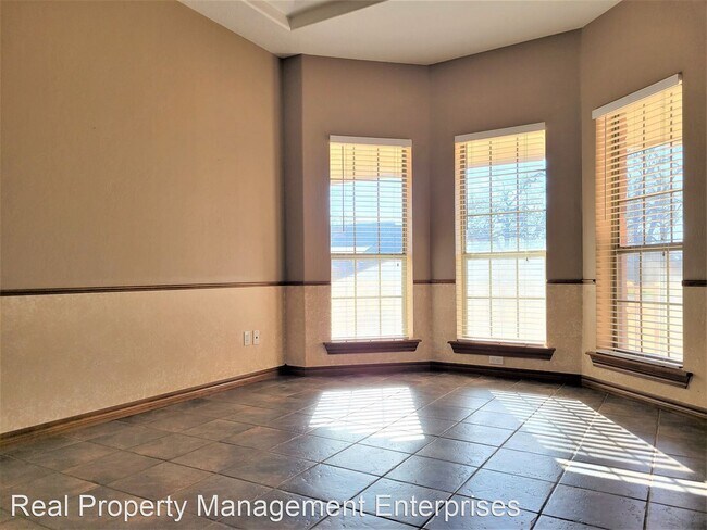 Building Photo - 3 br, 2 bath House - 1527 Fox Run Ln