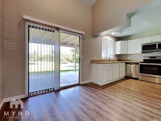 Foto del edificio - 818 E Piute Ave