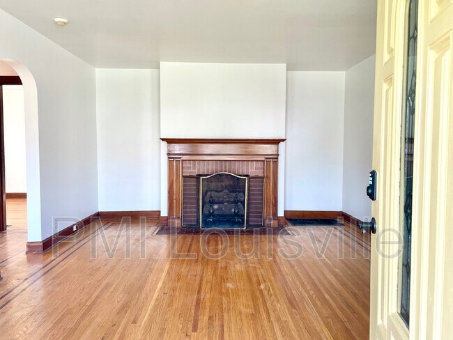 Building Photo - 1810 Cypress St