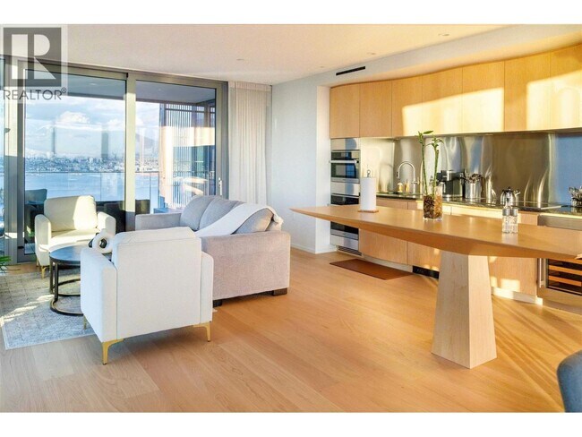 Photo du bâtiment - 1568 Alberni St