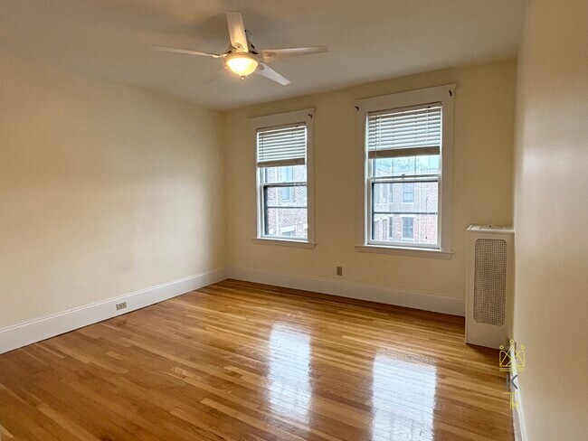 Foto del edificio - 120 Sutherland Rd