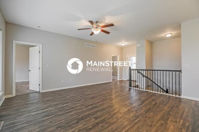 Building Photo - 4 Bedroom Pet-Friendly Home in Grain Valle...