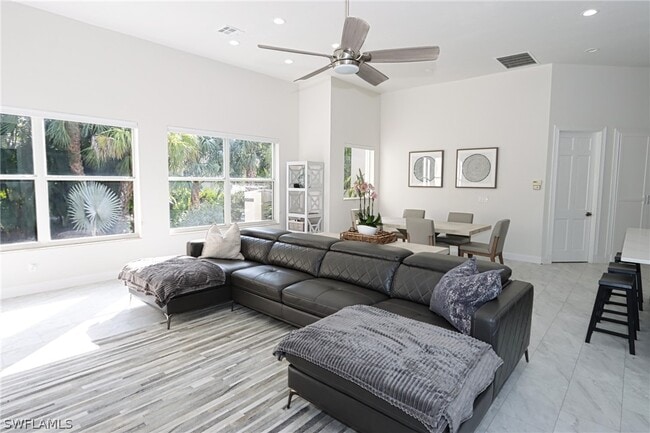Foto del edificio - 3310 Riverpark Ct