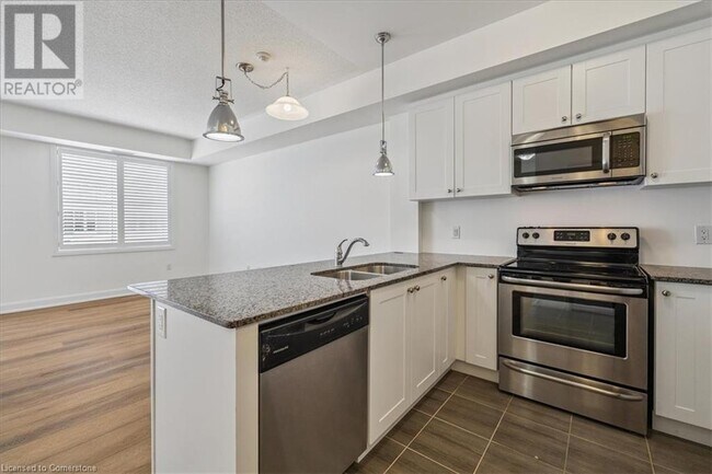 Building Photo - 277 Gatwick Dr