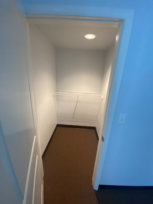 Foto del edificio - 1300 Lindley Ave