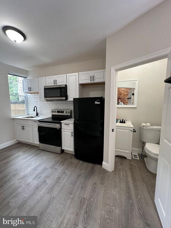 Building Photo - 3205 Latona St