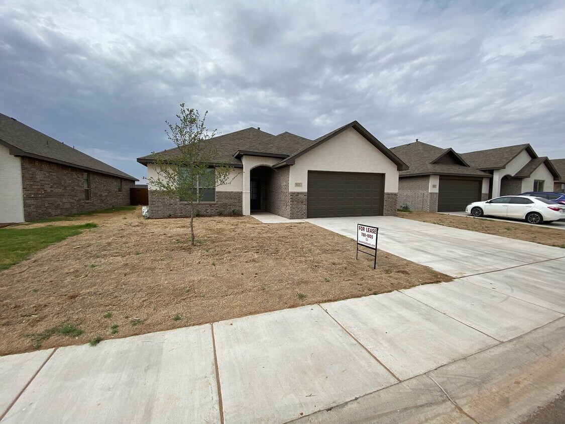 811 N 3rd St, Wolfforth, TX 79382 House Rental in Wolfforth, TX