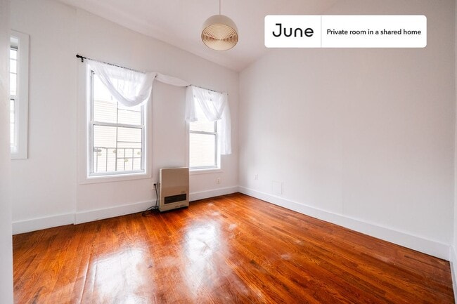 Building Photo - Room in Shared 3 bed/1 bath home in Bushwick