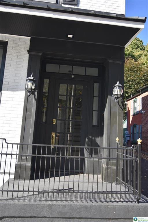 Foto del edificio - 100 N 4th St