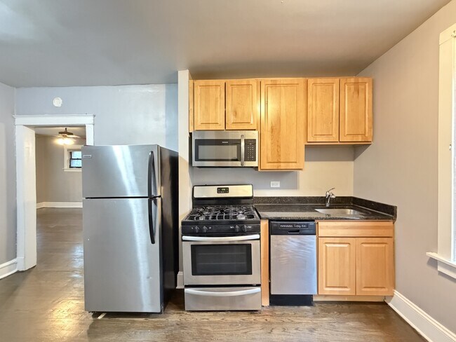 Foto del edificio - 3604 W Sunnyside Ave