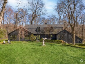 Building Photo - 95 Louises Ln